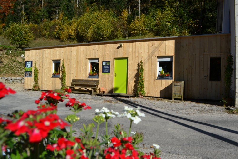 Aire camping-car  Montlebon (25500) - Photo 2